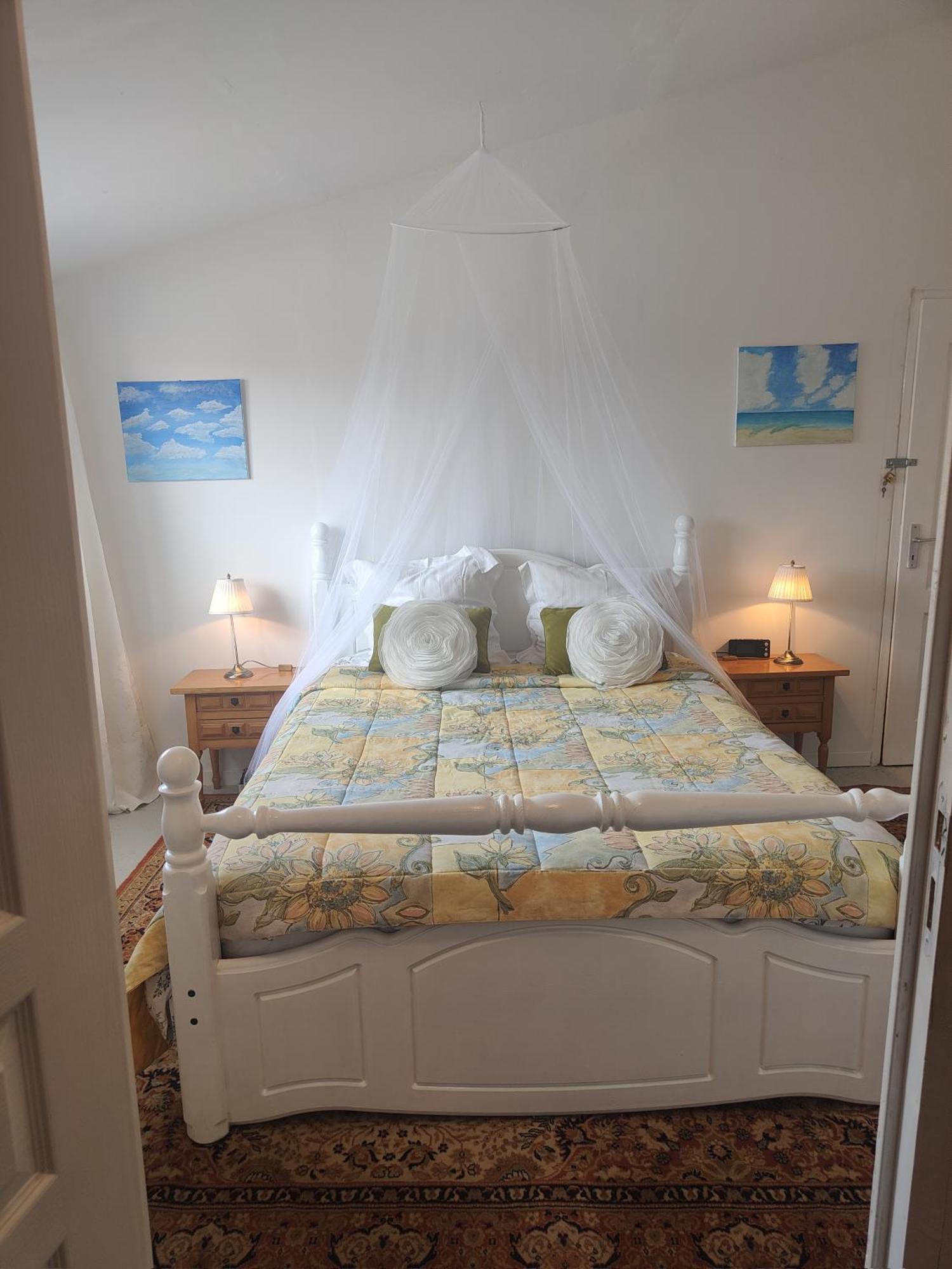 Bed and Breakfast Wisteria House Chanteloup  Exterior foto